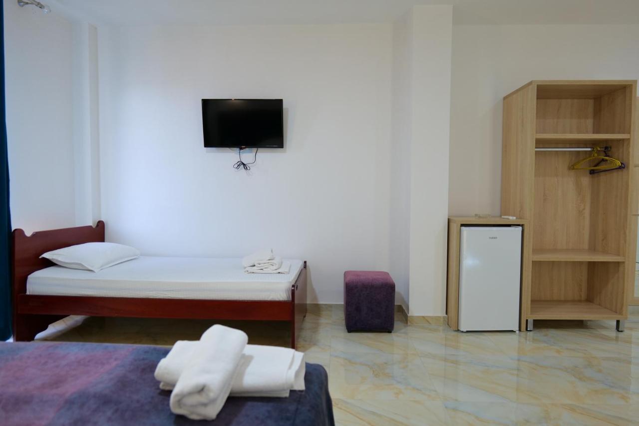 Hotel Solis Ksamil Extérieur photo
