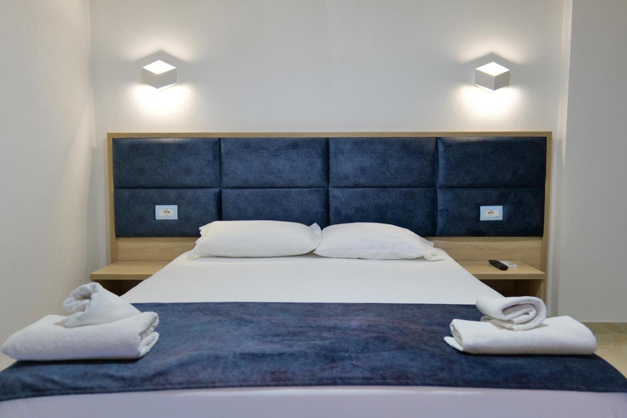Hotel Solis Ksamil Extérieur photo