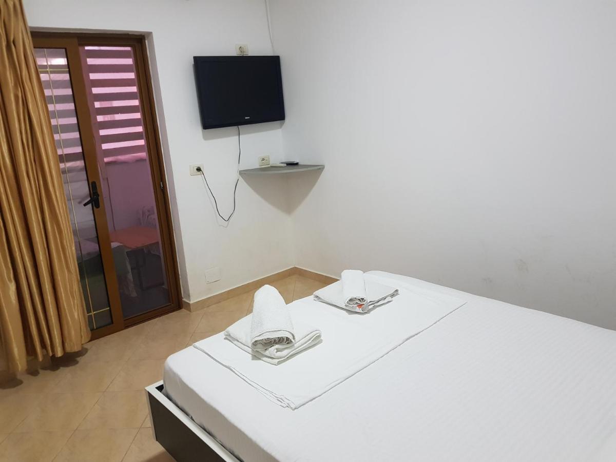 Hotel Solis Ksamil Extérieur photo