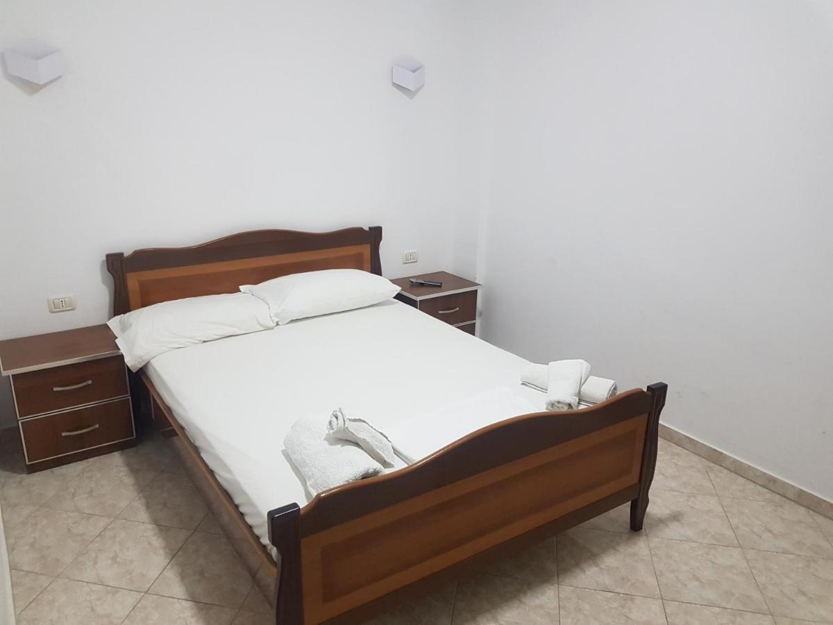 Hotel Solis Ksamil Extérieur photo