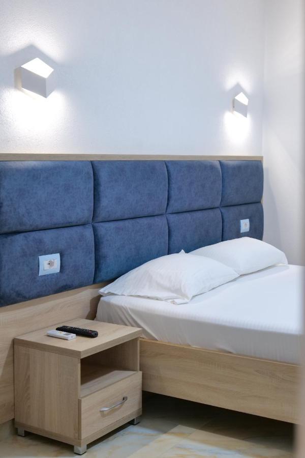 Hotel Solis Ksamil Extérieur photo