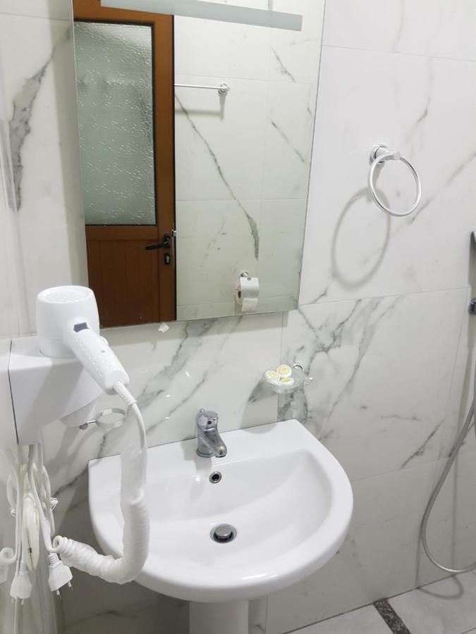 Hotel Solis Ksamil Extérieur photo